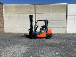 Toyota 02-8FDF25 heftruck 2.500 kg - triple (80)