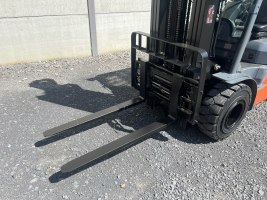 Toyota 02-8FDF25 heftruck 2.500 kg - triple (80)