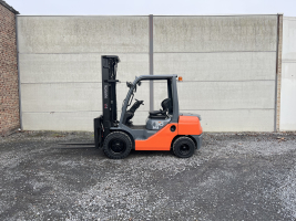 Toyota 02-8FDF30 (239) heftruck diesel triplex