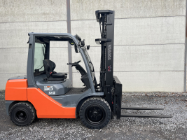 Toyota 02-8FDF30 (239) heftruck diesel triplex
