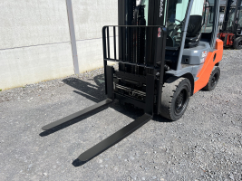 Toyota 02-8FDF30 heftruck 3.000 kg - triple (61)