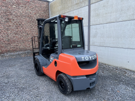 Toyota 02-8FDF30 heftruck 3.000 kg - triple (70)