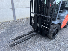 Toyota 02-8FDF30 heftruck 3.000 kg - triple (70)