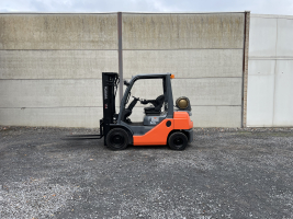 Toyota 02-8FGF25 heftruck 2.500 kg - triple (65)
