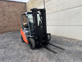 Toyota 02-8FGF25 heftruck 2.500 kg - triple (65)
