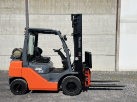 Toyota 02-8FGF25 heftruck 2,5 TON  op LPG (99)