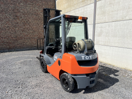 Toyota 02-8FGF25 heftruck 2,5 TON  op LPG (99)