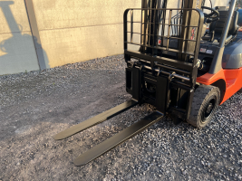 Toyota 42-7FGF25 heftruck 2,5 TON  op LPG (253)