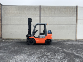 Toyota 42-7FGF25 heftruck 2,5 TON  op LPG (258)