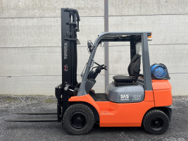 Toyota 42-7FGF25 heftruck 2,5 TON  op LPG (258)