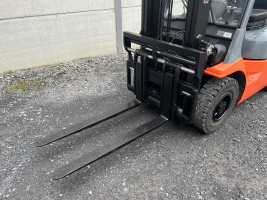 Toyota 42-7FGF25 heftruck 2,5 TON  op LPG (258)