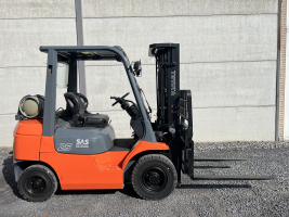 Toyota 42-7FGF25 (261) heftruck LPG  2,5 ton triplex